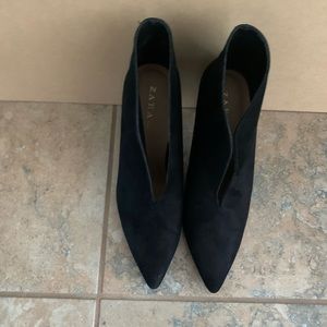 Zara ankle heel shoes, preowned